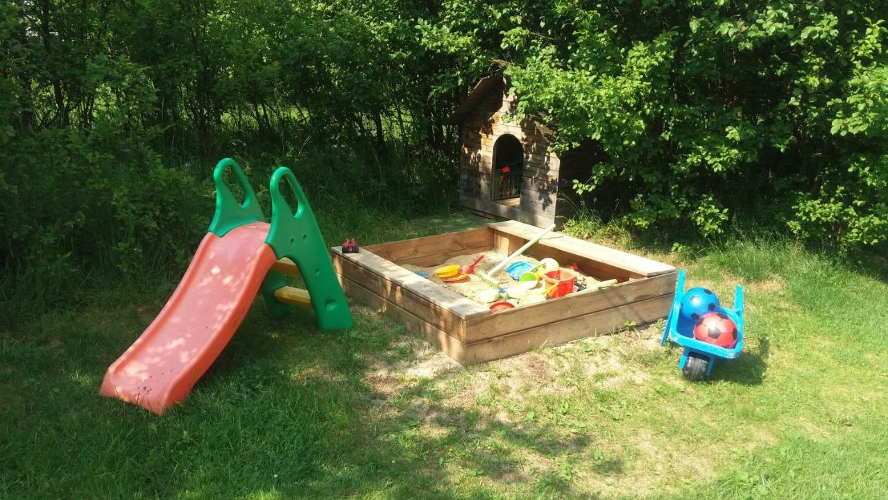 Forest Rustic Apartment Brdy Vesin المظهر الخارجي الصورة